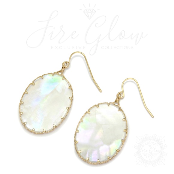 Mother of Pearl Style Oval Gold Tone Earrings - Picture 10 of 16